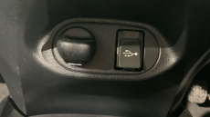 Toyota Yaris 1.33 VVT-i Icon 5dr Petrol Hatchback